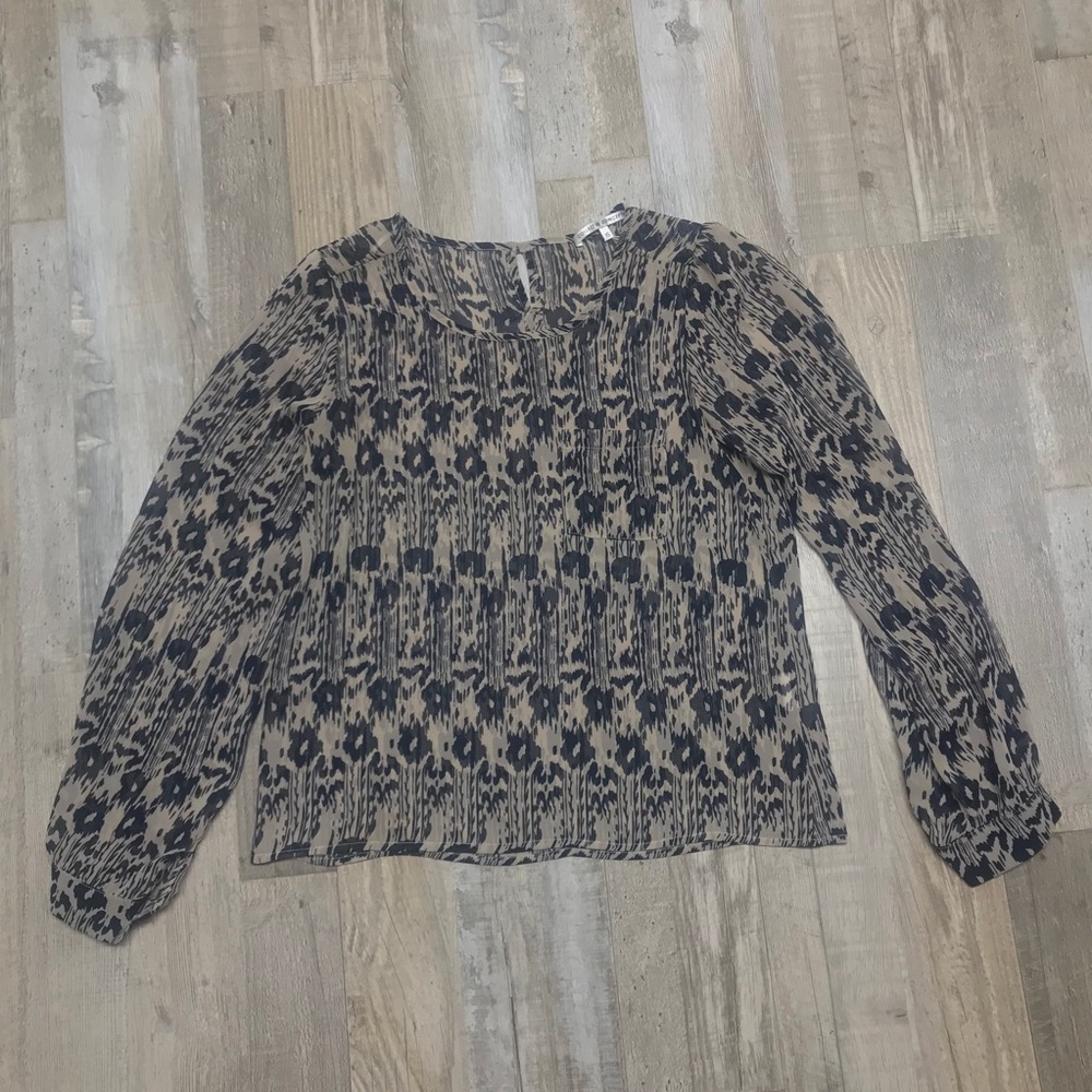 XS Navy + Cream Pattern Sheer Top w Pocket